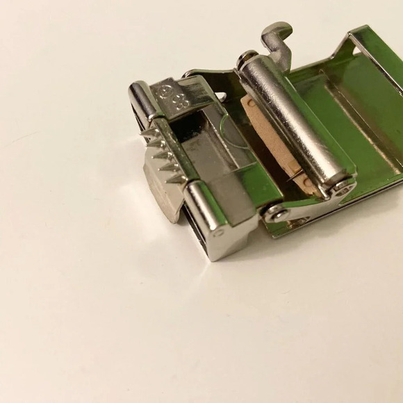 Vintage 1989 GK Belt Buckle  Black Gold Tone TGM - Picture 10 of 13